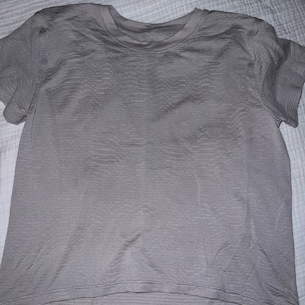 Lululemon tee